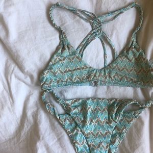 Frankie’s Printed Bikini Set